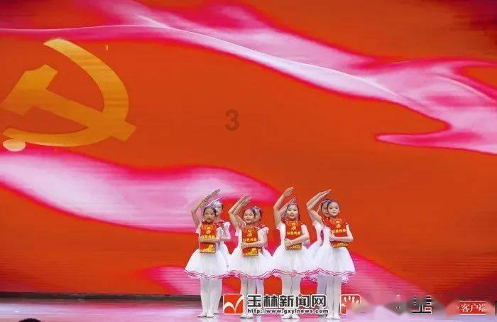 宇宙蜜蜂无敌版
