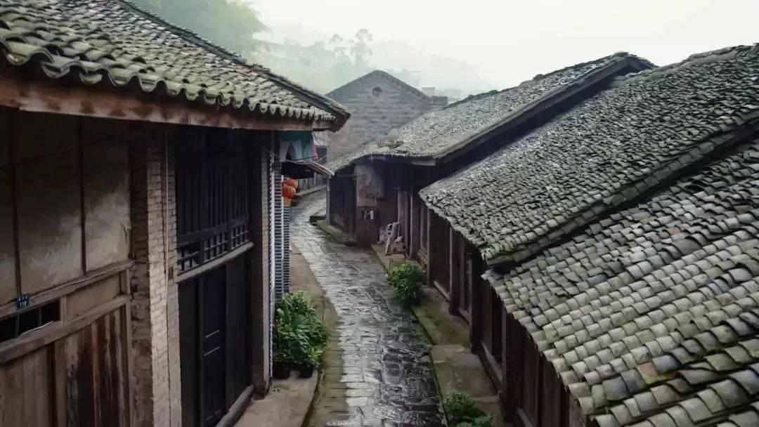 目前年轻人体质堪忧,是否还有钢铁般的意志和身体